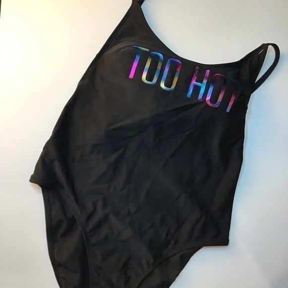 𝅺BLACK One Piece Swimsuit - Picture 9 of 10